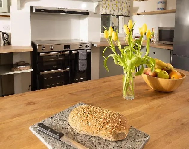 בית נופש Brandlehow Hot Tub Hire Available